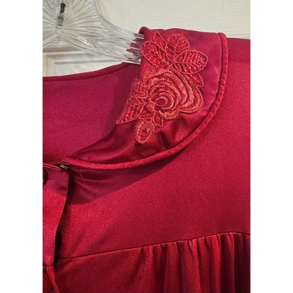 Vintage Lorraine Red Nightgown & Robe S Rose Embroidery Satin Nylon Made in USA